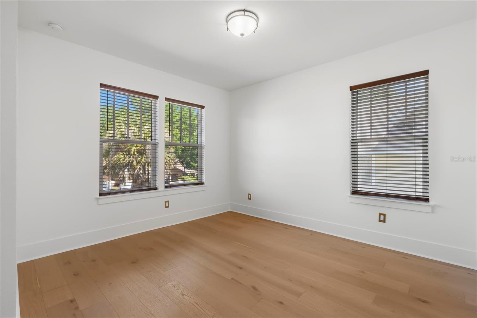 1038 26TH Ave ST PETERSBURG, FL 33703