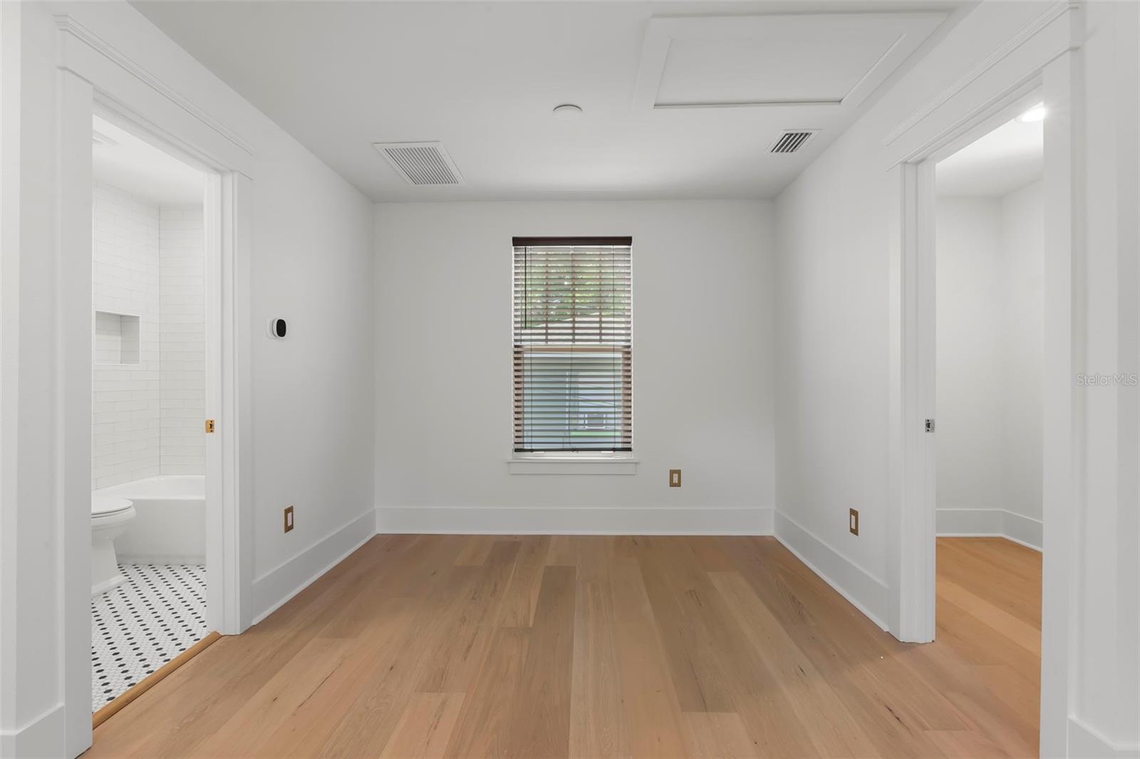 1038 26TH Ave ST PETERSBURG, FL 33703