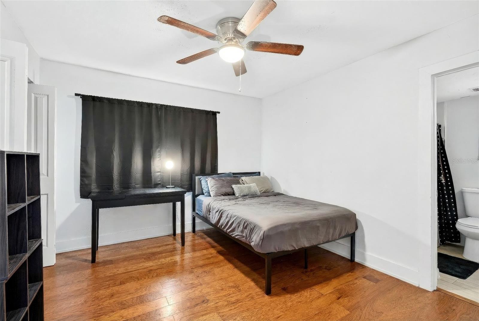 8917 N WILLOW Ave TAMPA, FL 33604