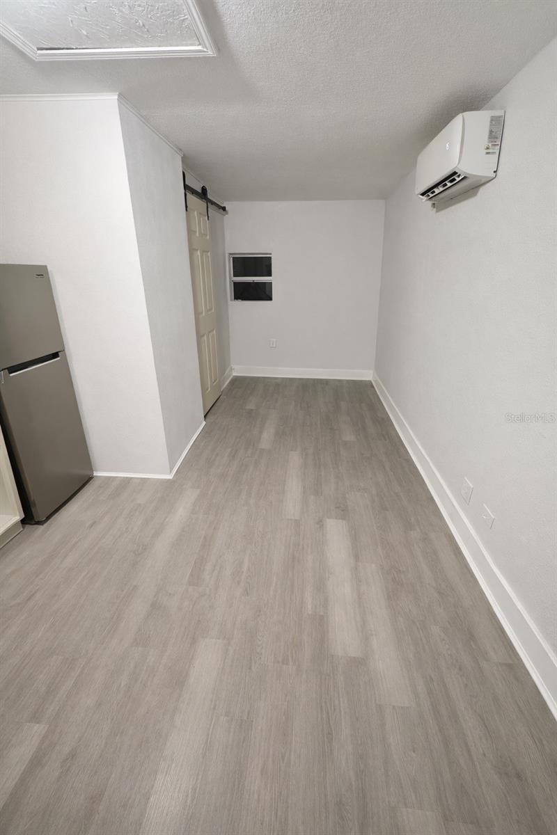 8917 N WILLOW Ave TAMPA, FL 33604