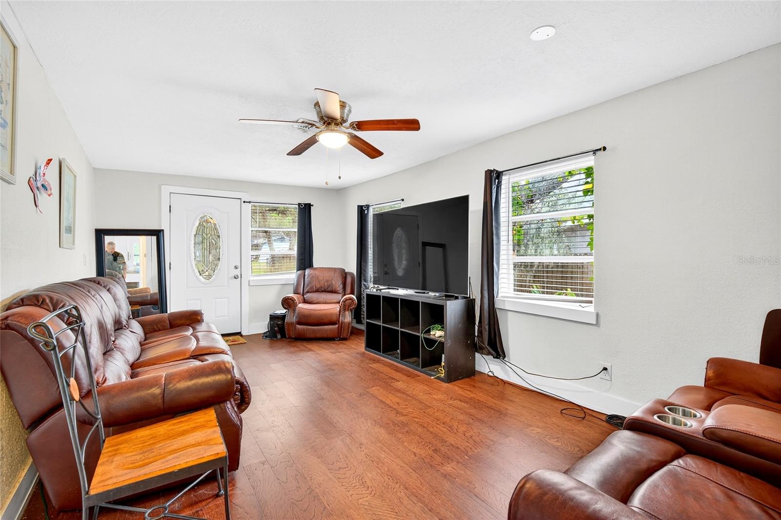 8917 N WILLOW Ave TAMPA, FL 33604