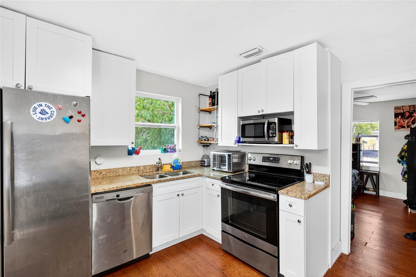 8917 N WILLOW Ave TAMPA, FL 33604