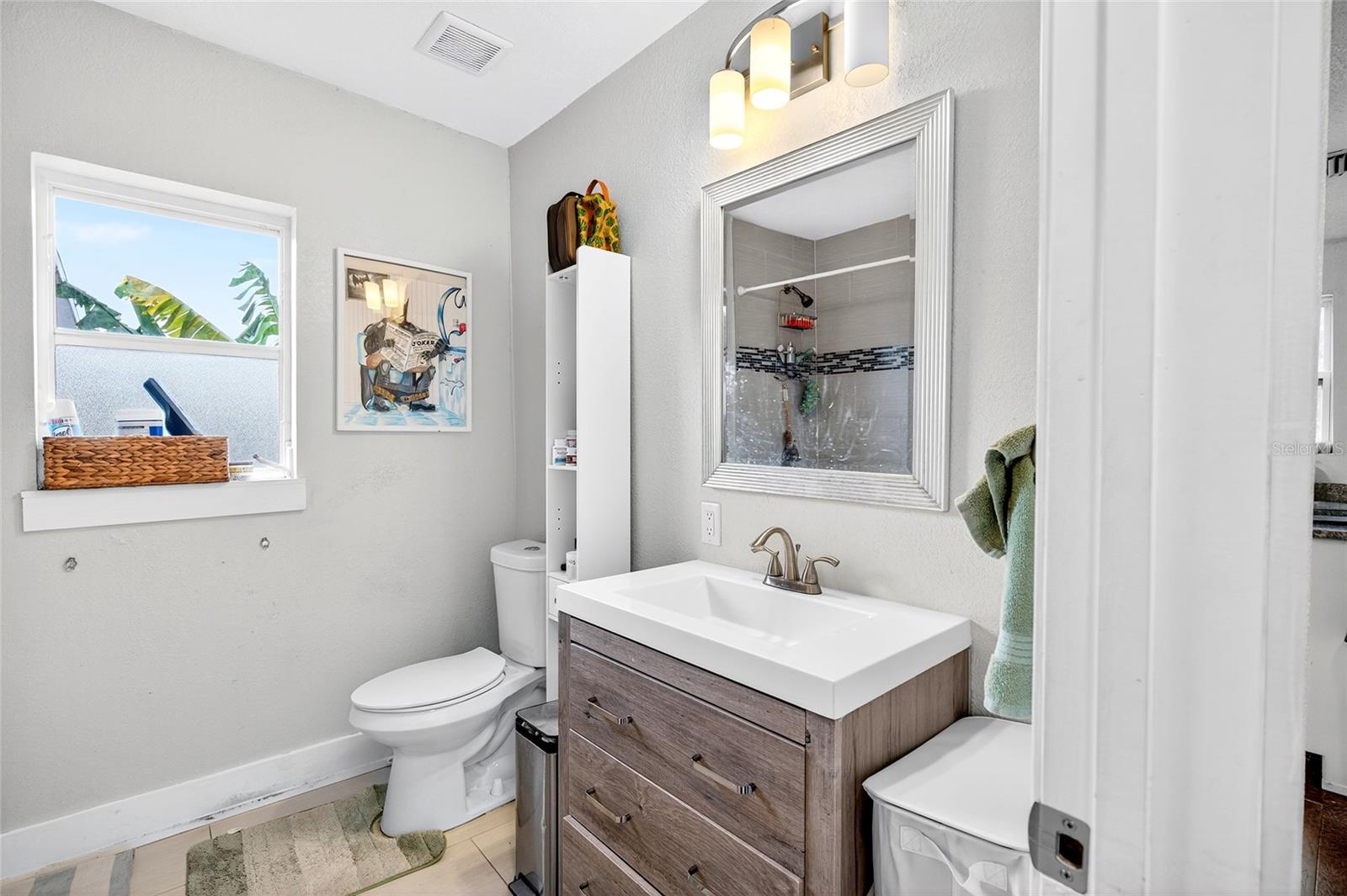 8917 N WILLOW Ave TAMPA, FL 33604