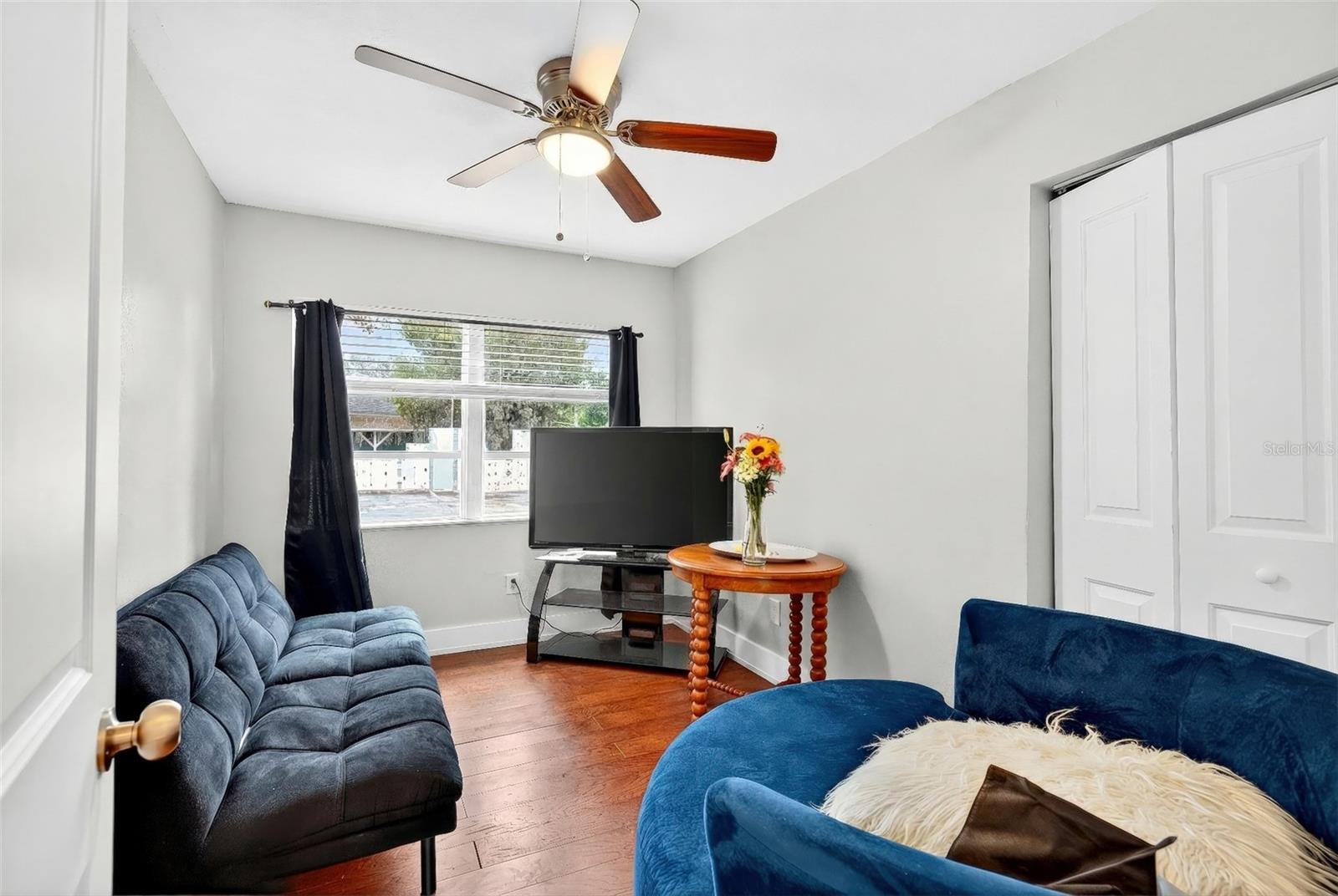 8917 N WILLOW Ave TAMPA, FL 33604