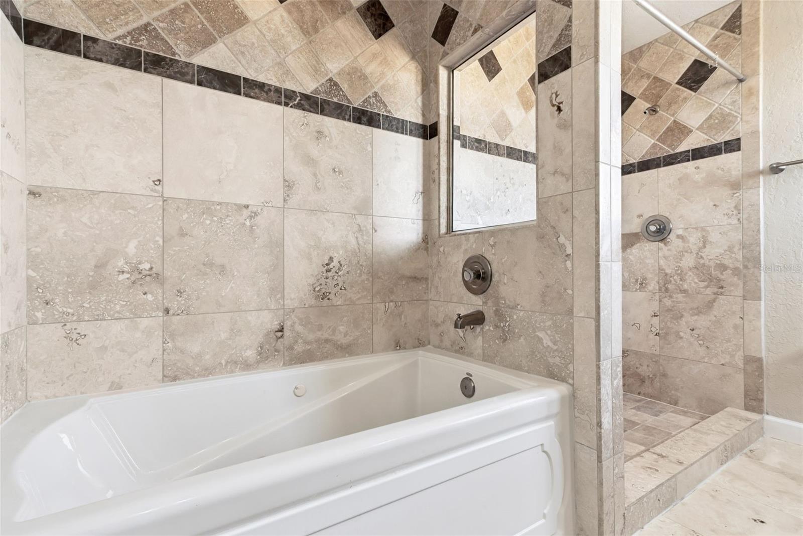 5439 RED BONE Ln ORLANDO, FL 32810