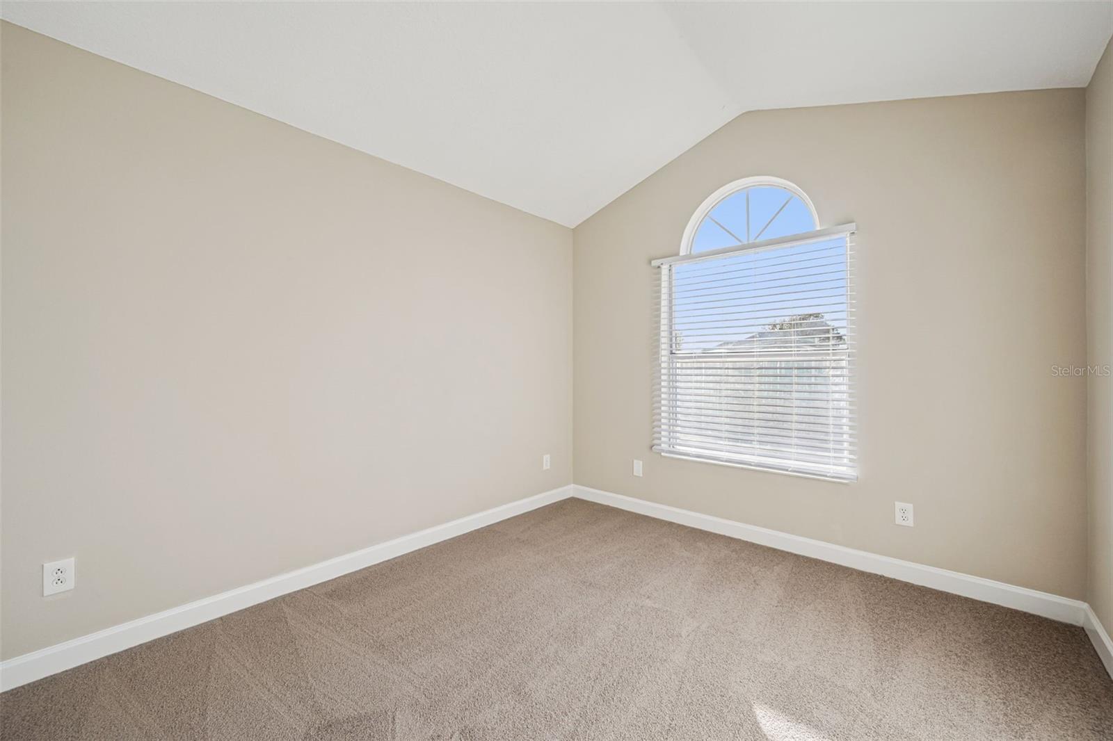 5439 RED BONE Ln ORLANDO, FL 32810