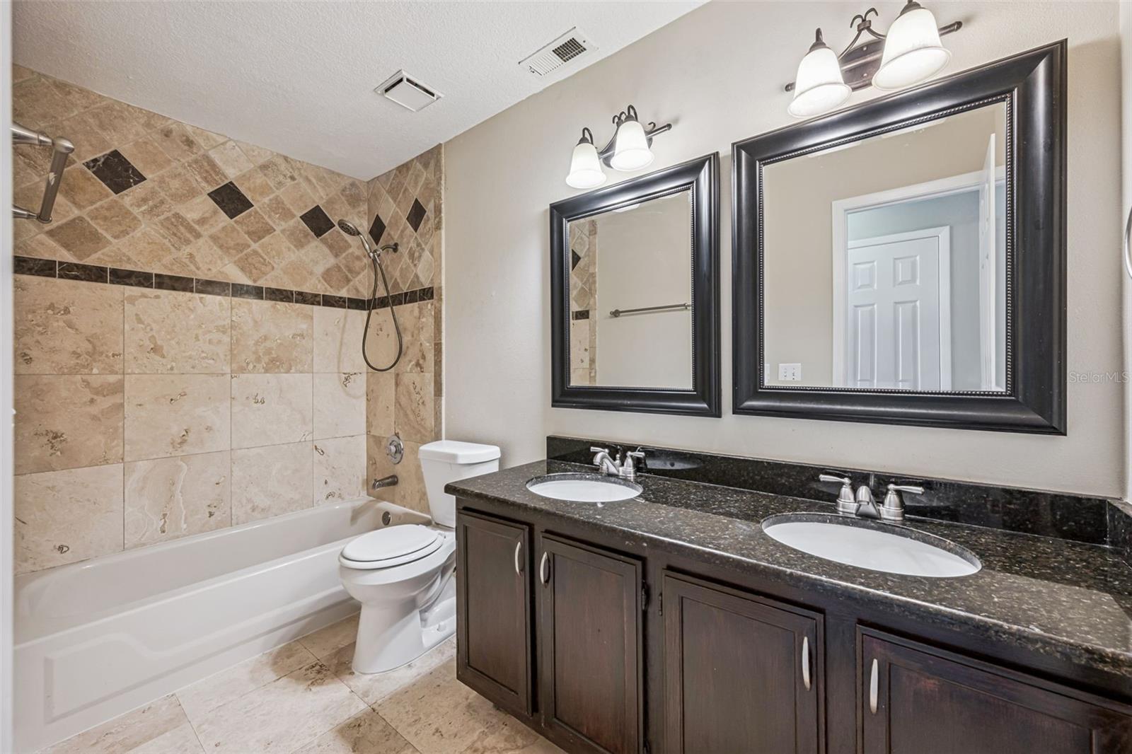 5439 RED BONE Ln ORLANDO, FL 32810