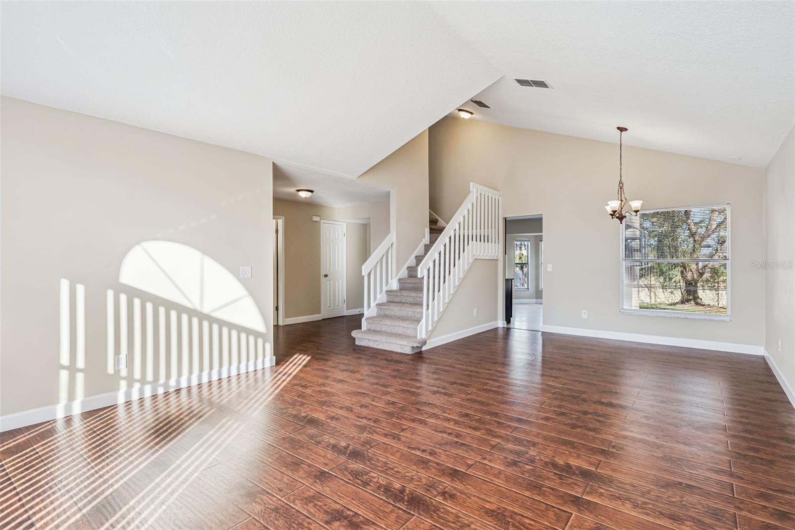 5439 RED BONE Ln ORLANDO, FL 32810