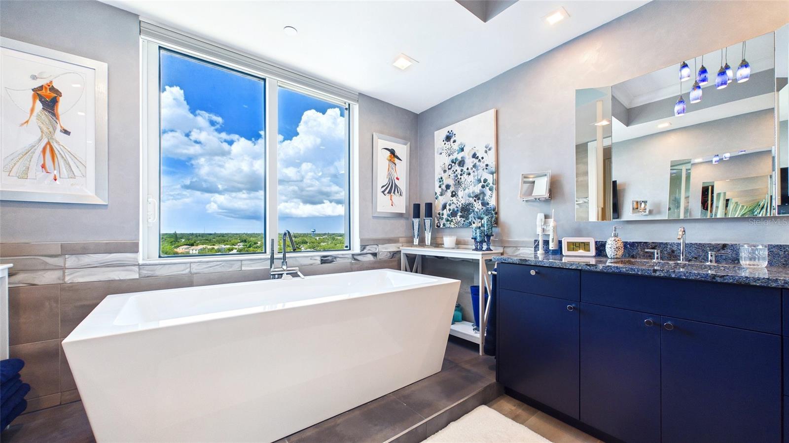 400 Bch Dr #1101 ST PETERSBURG, FL 33701