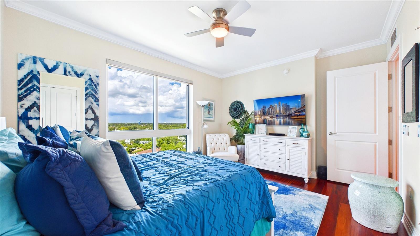 400 Bch Dr #1101 ST PETERSBURG, FL 33701