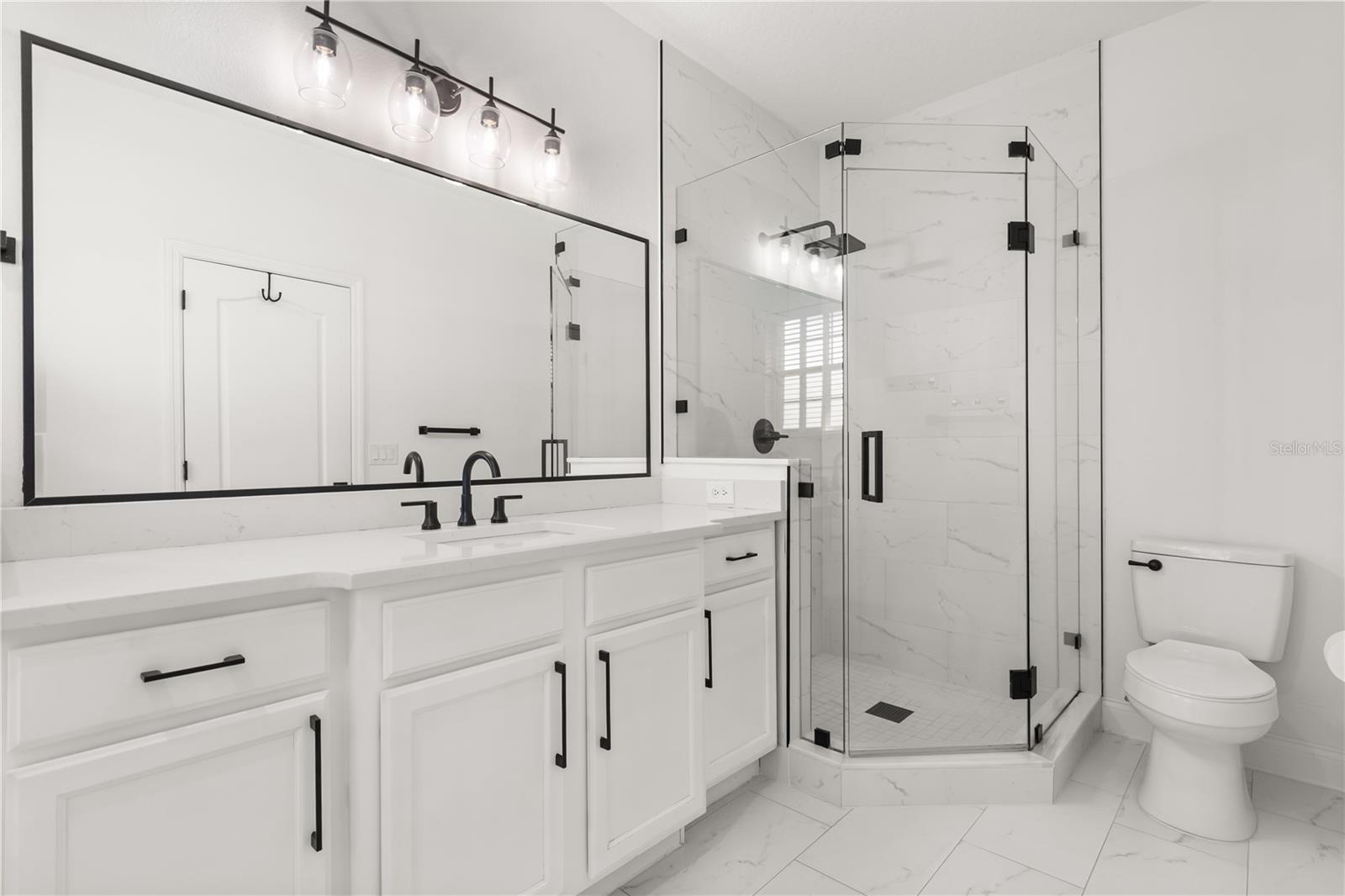 2011 E ESTHER St ORLANDO, FL 32806