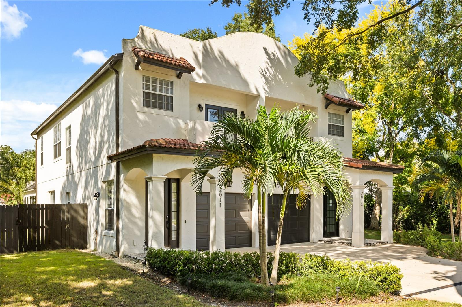 2011 E ESTHER St ORLANDO, FL 32806