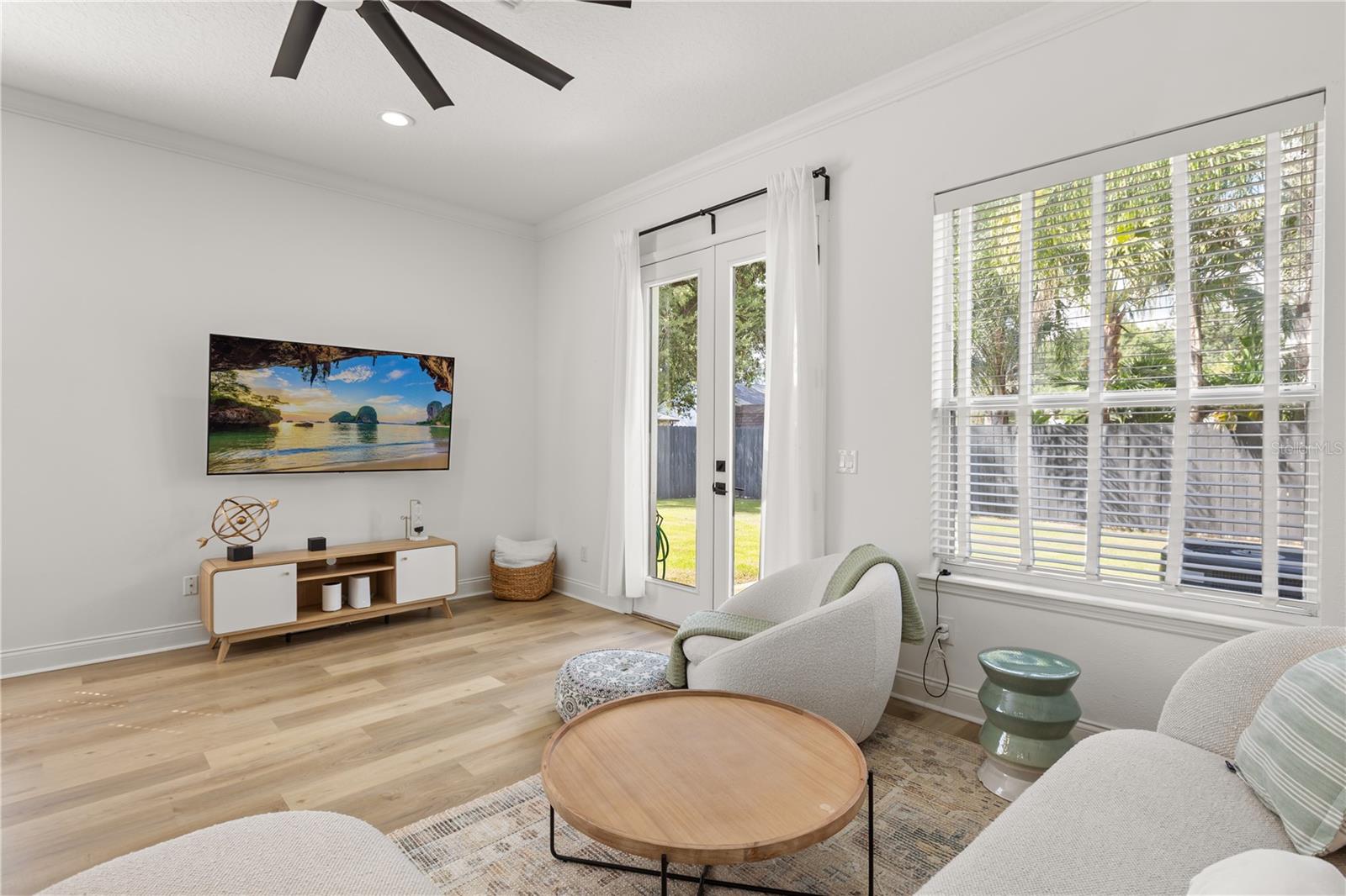 2011 E ESTHER St ORLANDO, FL 32806