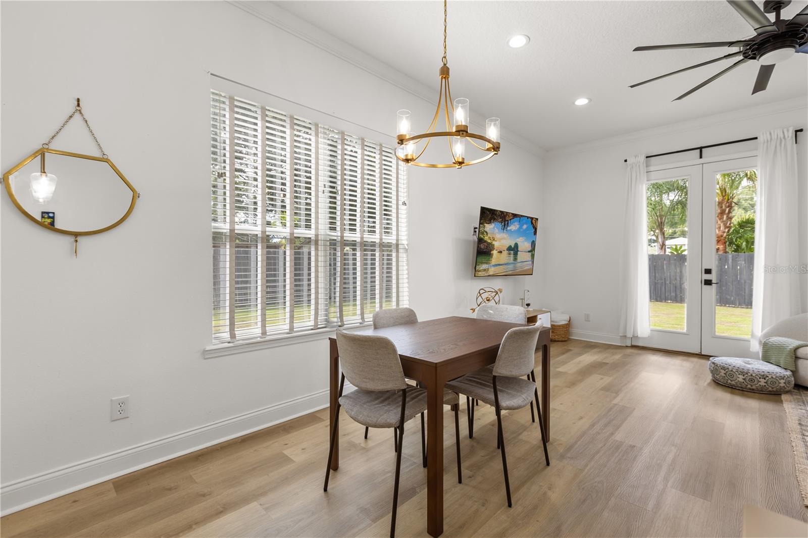 2011 E ESTHER St ORLANDO, FL 32806