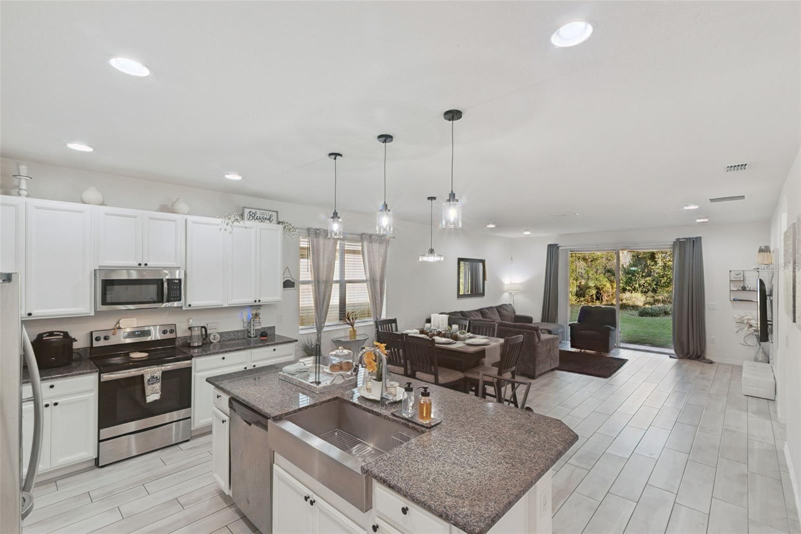 2339 JERNIGAN Cir KISSIMMEE, FL 34746