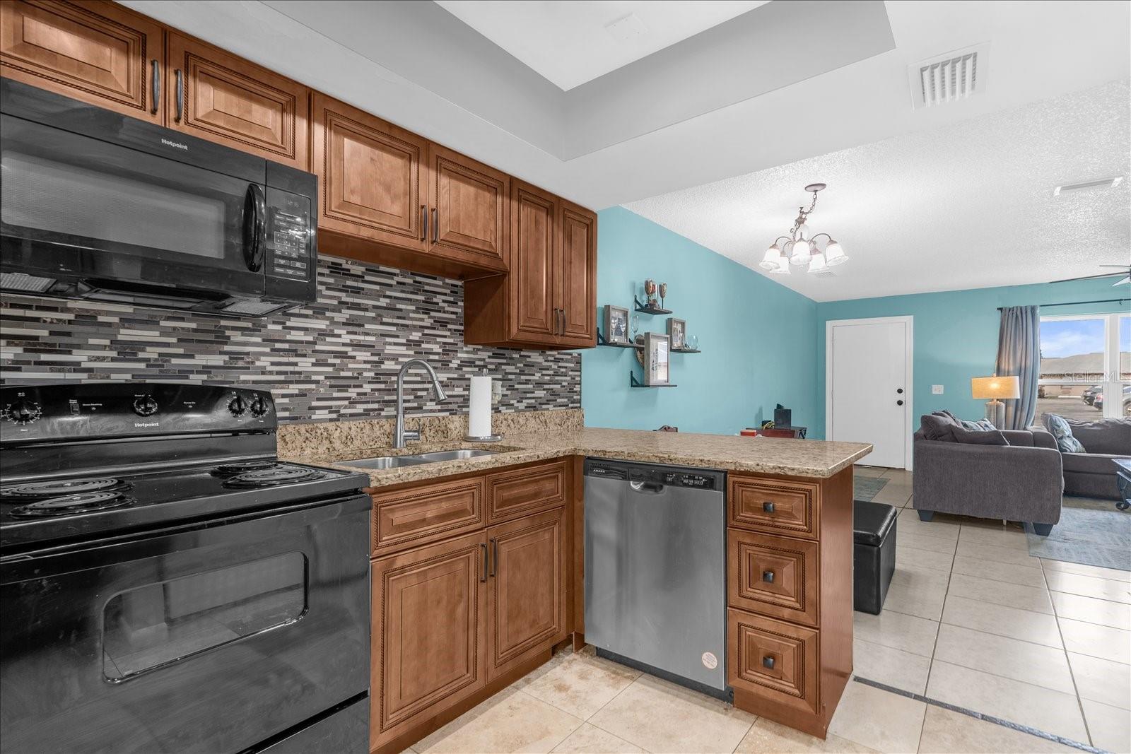 65 LAS BRISAS Way KISSIMMEE, FL 34743