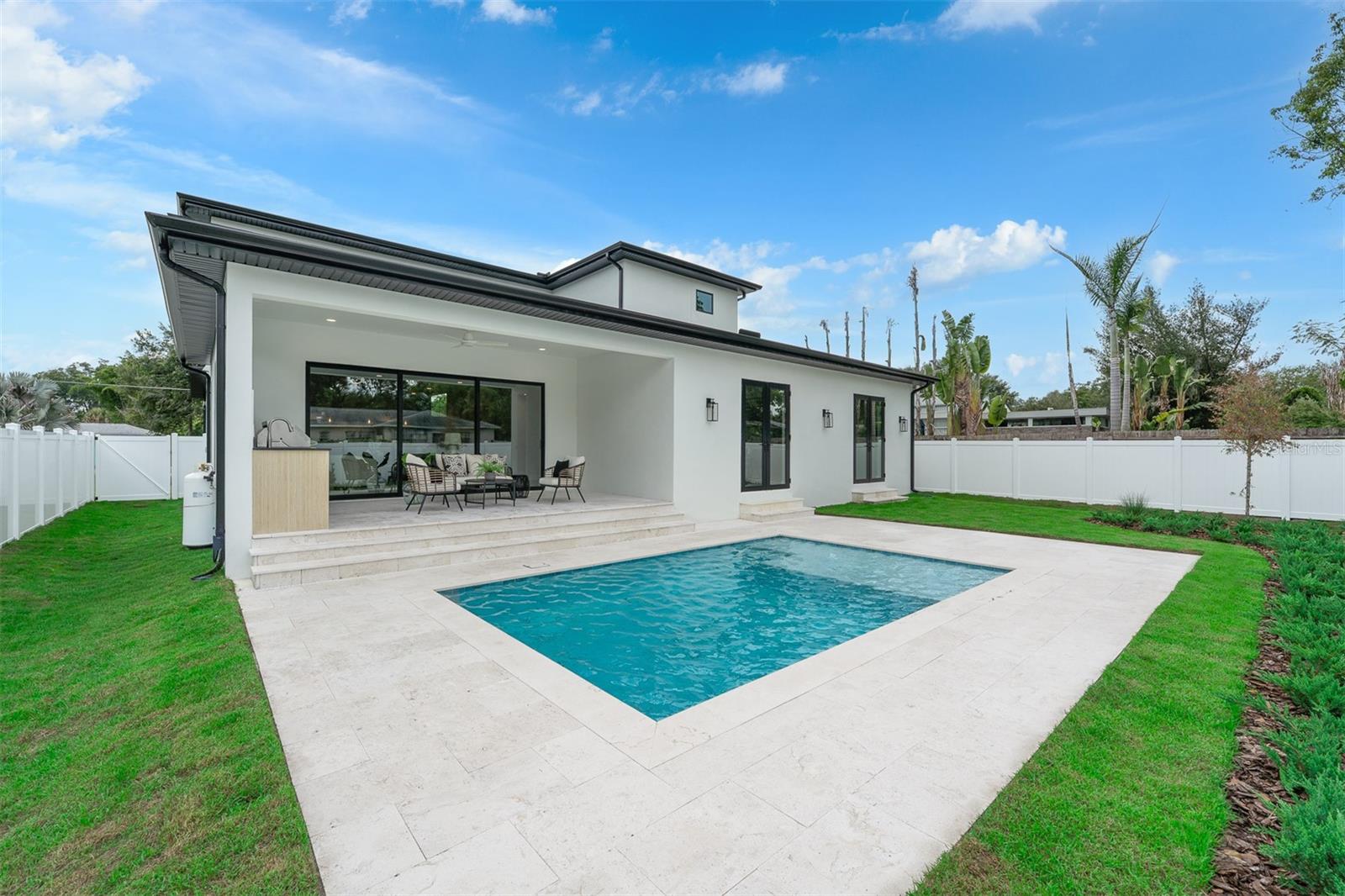 2103 GALE St ORLANDO, FL 32803