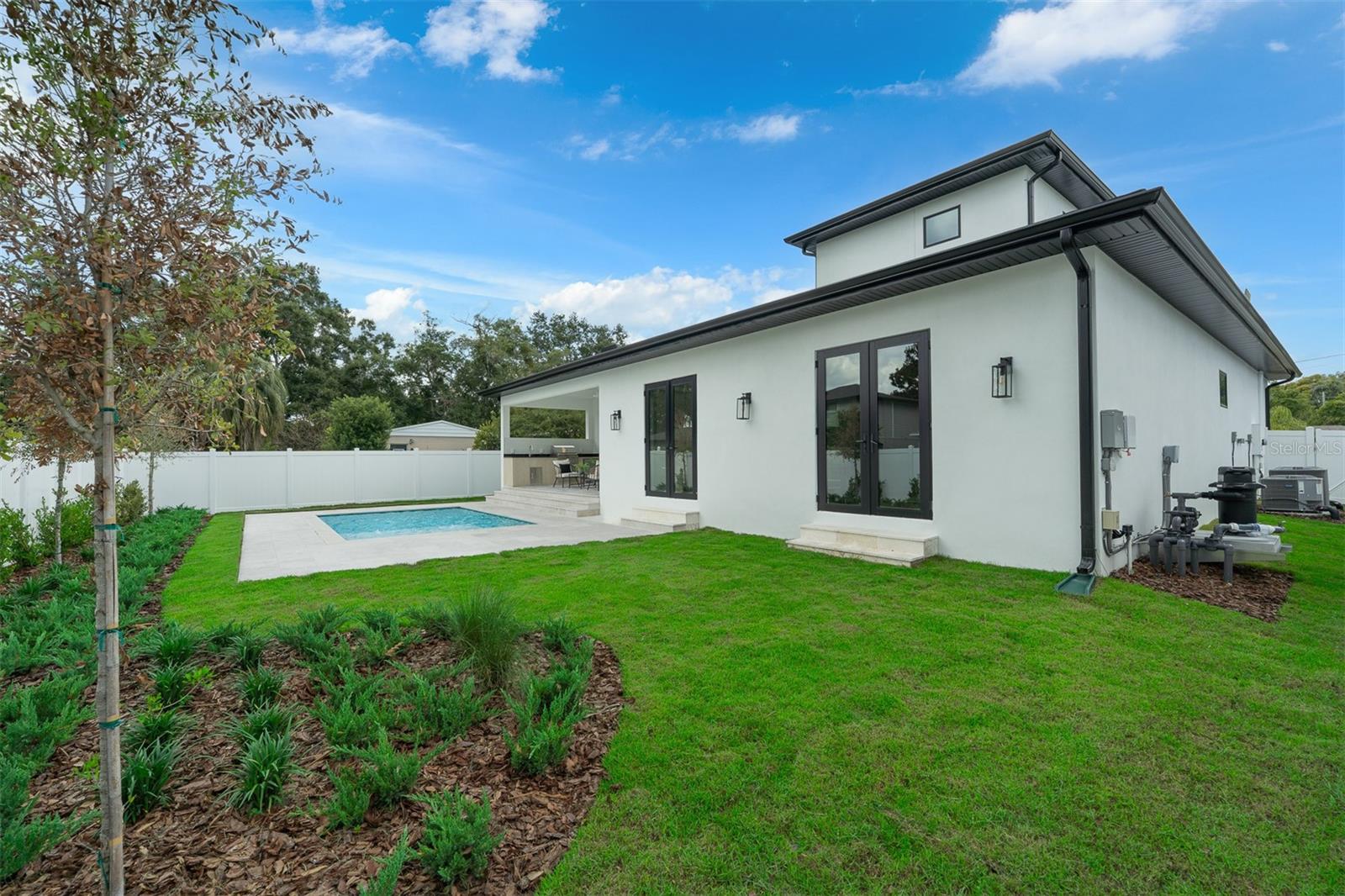 2103 GALE St ORLANDO, FL 32803