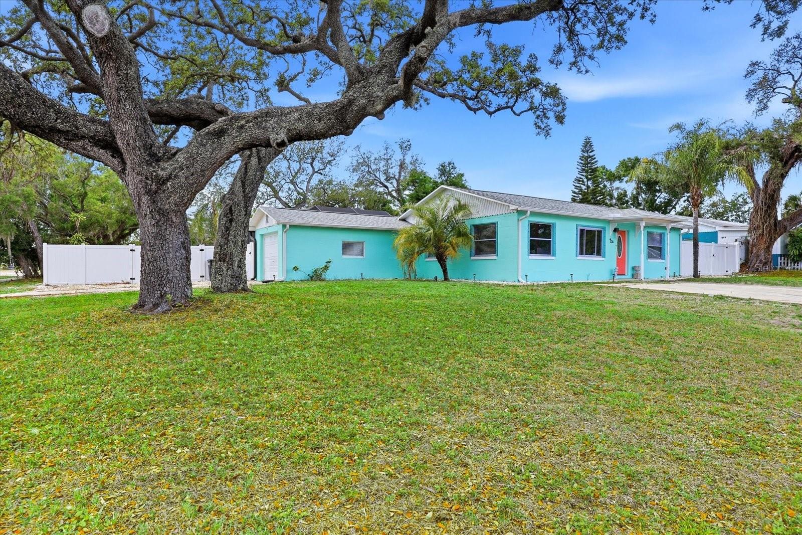 712 S GLENWOOD Ave CLEARWATER, FL 33756