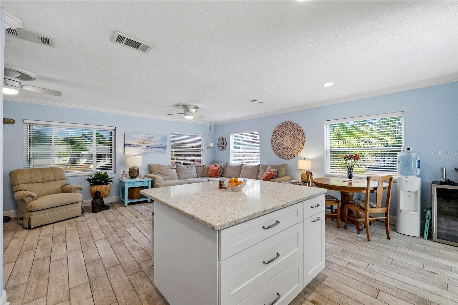 712 S GLENWOOD Ave CLEARWATER, FL 33756