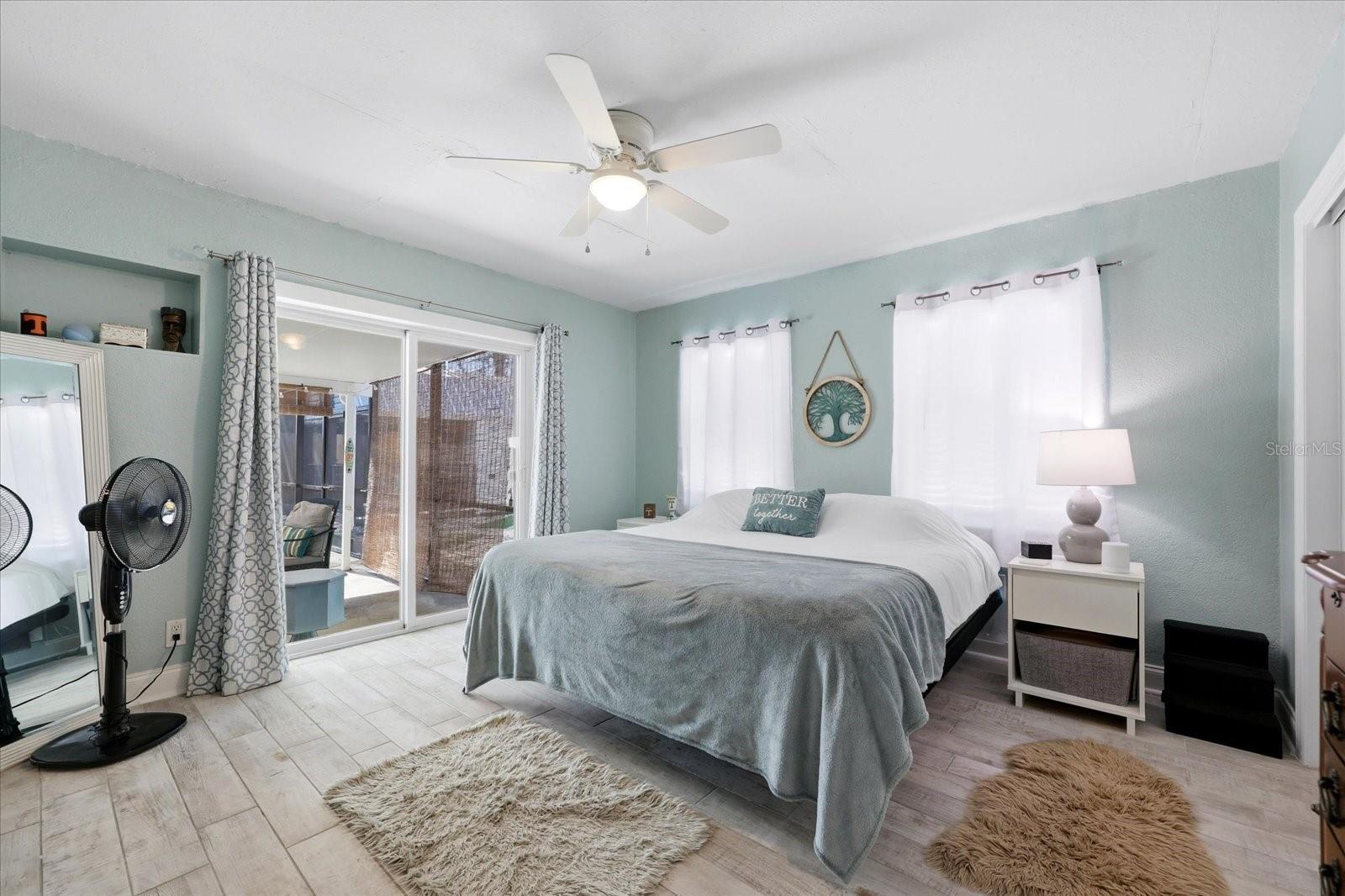 712 S GLENWOOD Ave CLEARWATER, FL 33756