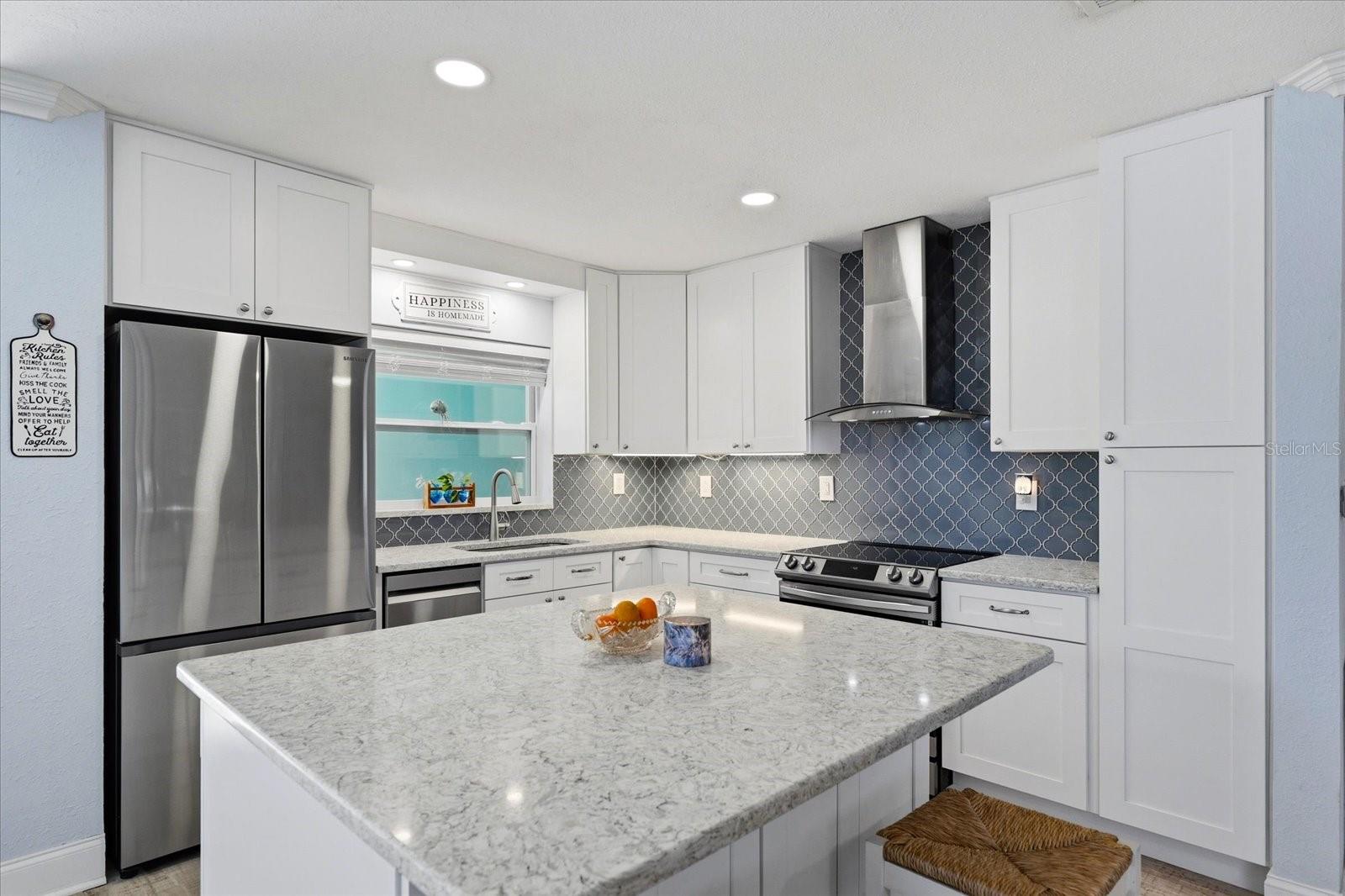 712 S GLENWOOD Ave CLEARWATER, FL 33756