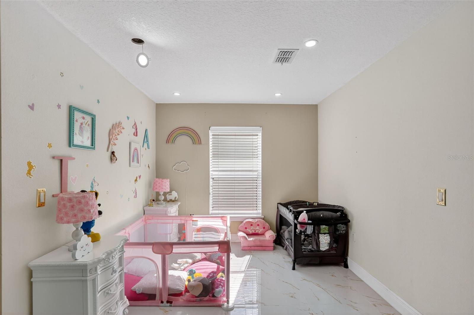 738 HACIENDA Cir KISSIMMEE, FL 34741