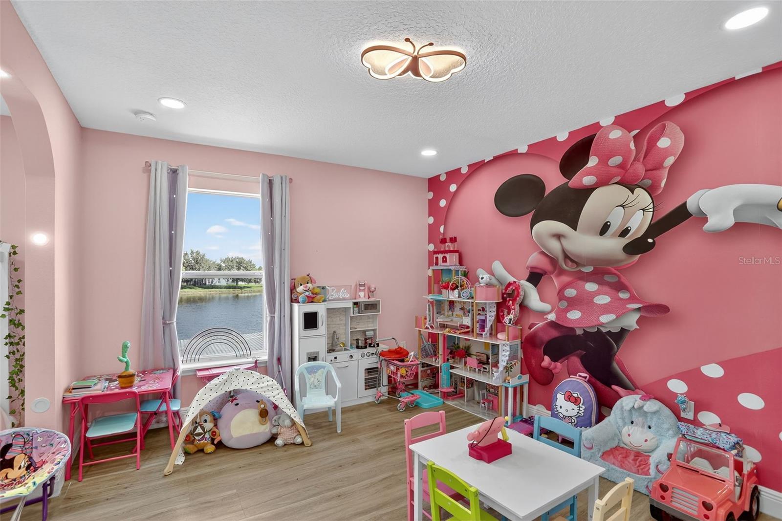 738 HACIENDA Cir KISSIMMEE, FL 34741