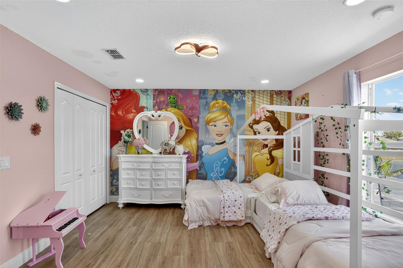 738 HACIENDA Cir KISSIMMEE, FL 34741