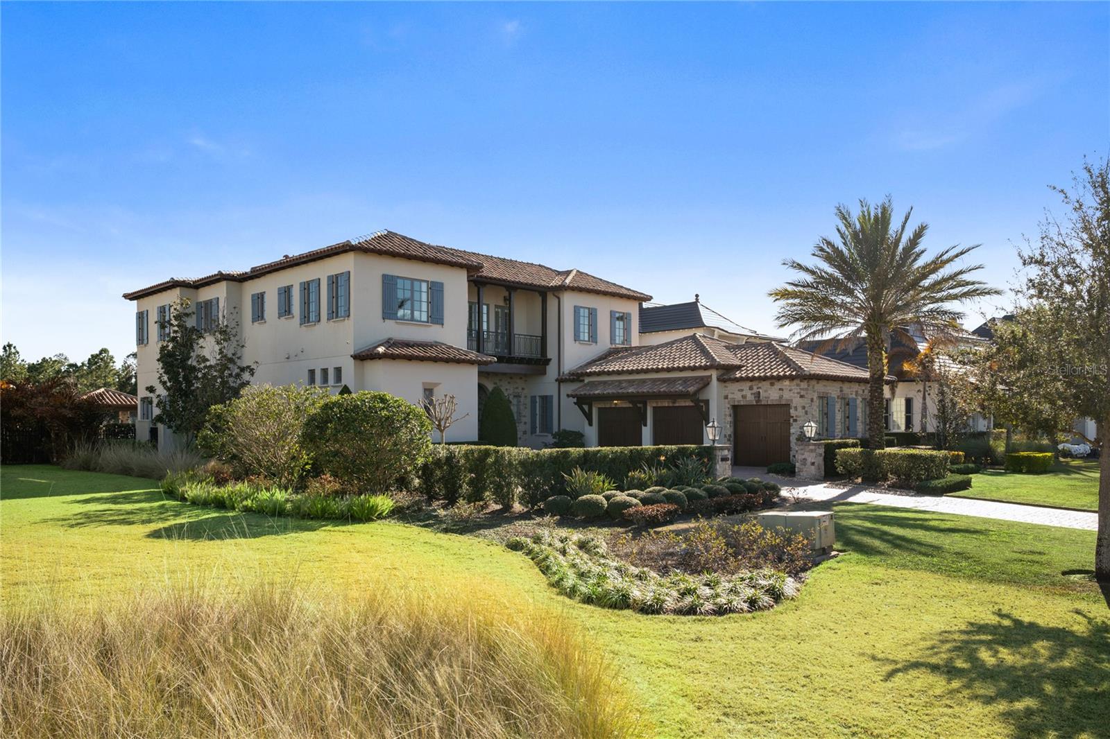 10443 LOS FELIZ Dr GOLDEN OAK, FL 32836