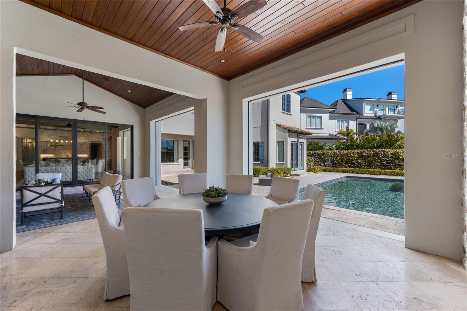 10443 LOS FELIZ Dr GOLDEN OAK, FL 32836