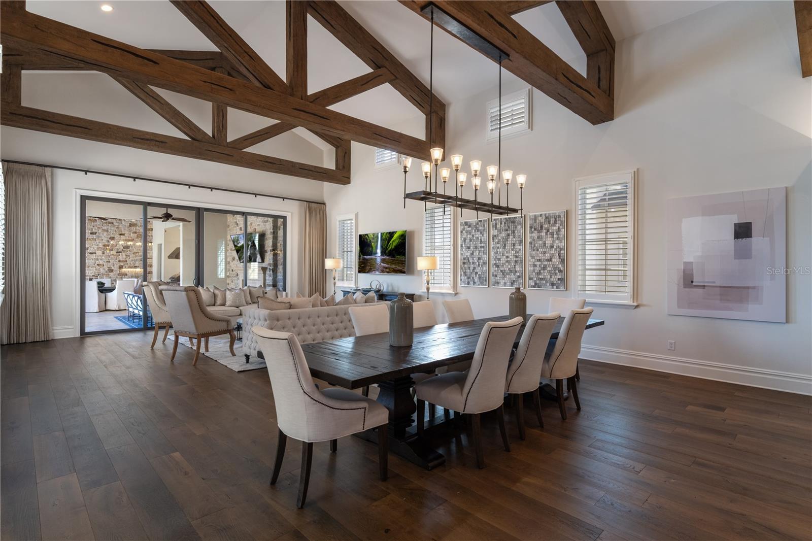 10443 LOS FELIZ Dr GOLDEN OAK, FL 32836