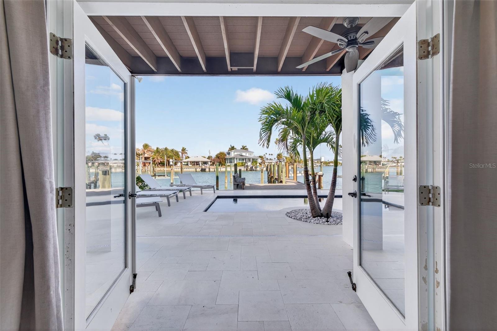 2503 PASS A GRILLE Way ST PETE BEACH, FL 33706