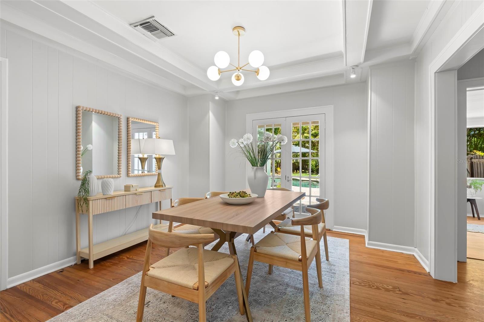 230 27TH St ST PETERSBURG, FL 33713