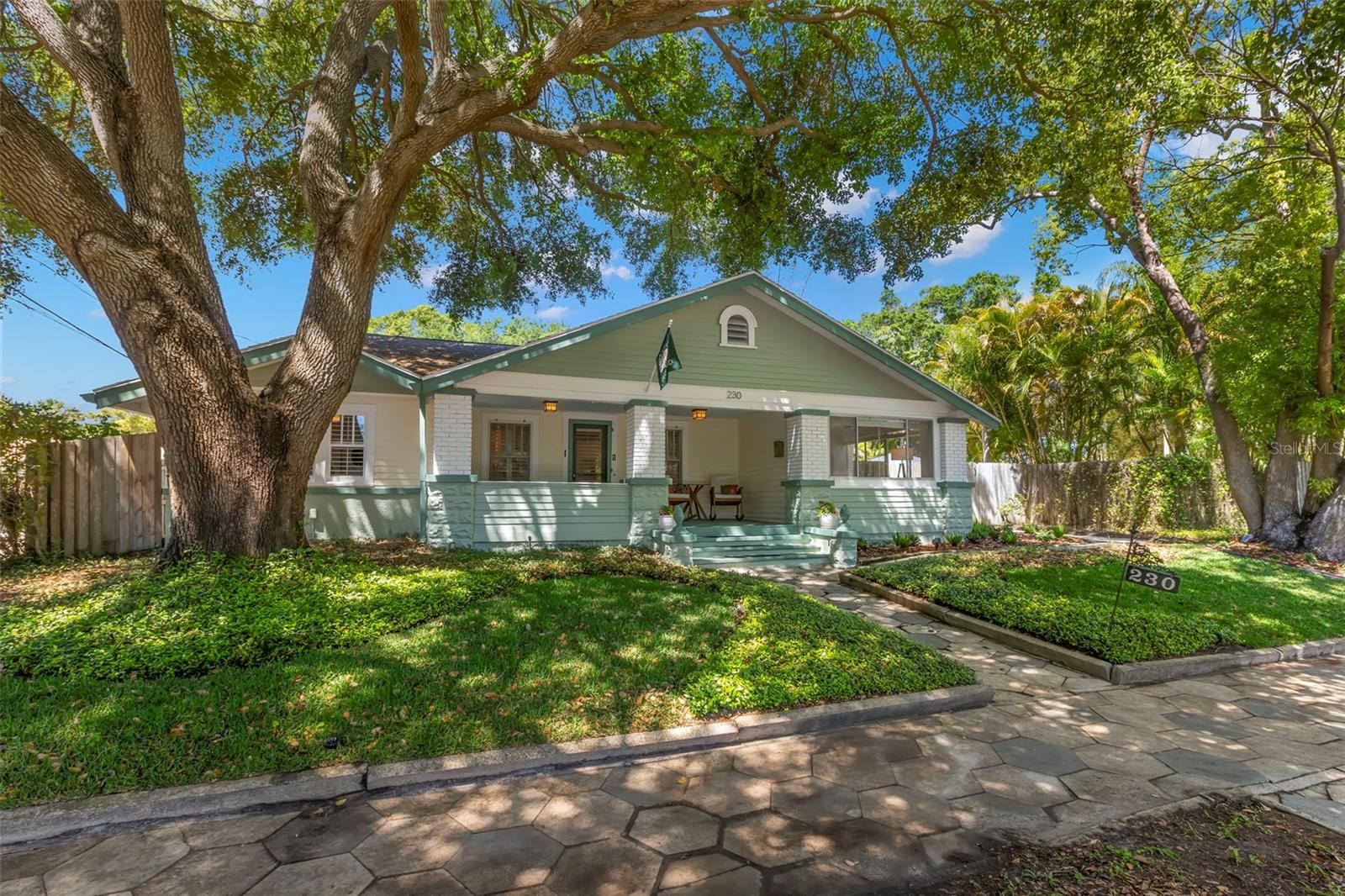 230 27TH St ST PETERSBURG, FL 33713