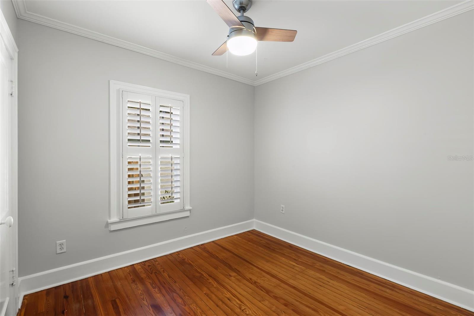 230 27TH St ST PETERSBURG, FL 33713