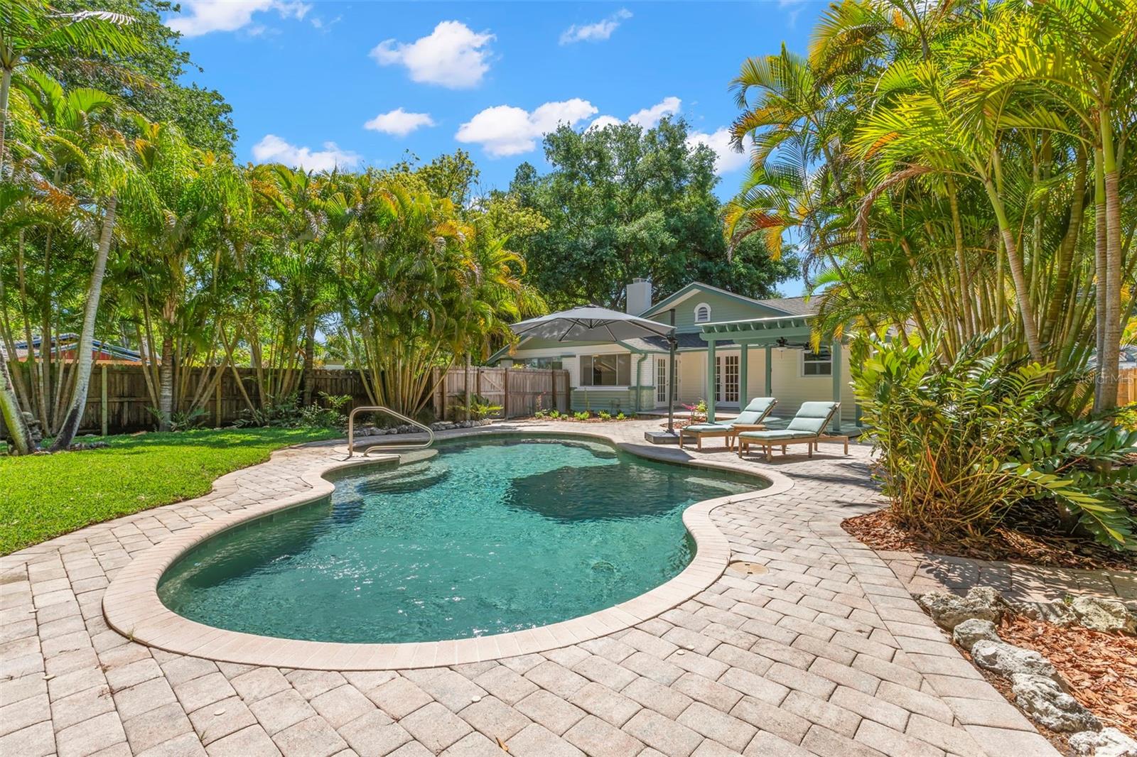 230 27TH St ST PETERSBURG, FL 33713