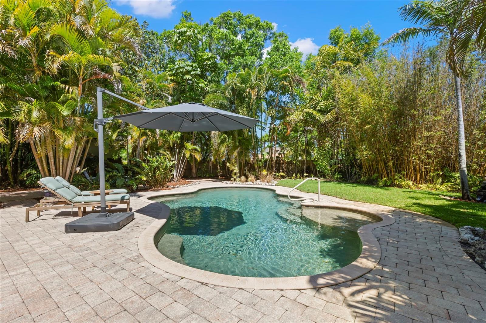 230 27TH St ST PETERSBURG, FL 33713