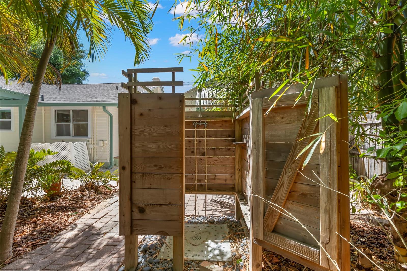 230 27TH St ST PETERSBURG, FL 33713