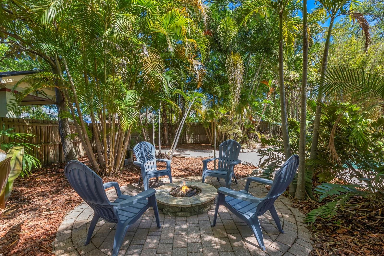 230 27TH St ST PETERSBURG, FL 33713