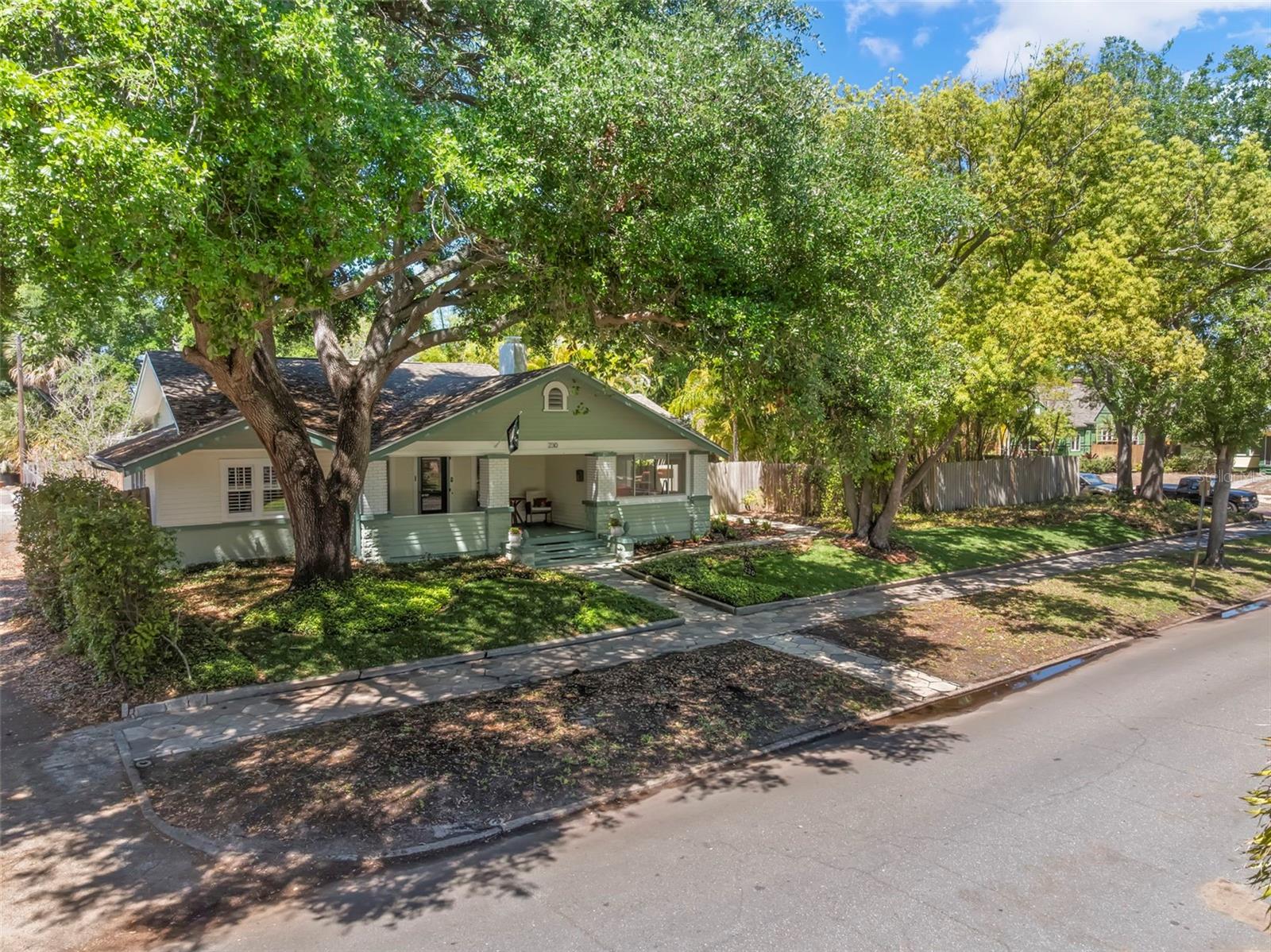 230 27TH St ST PETERSBURG, FL 33713