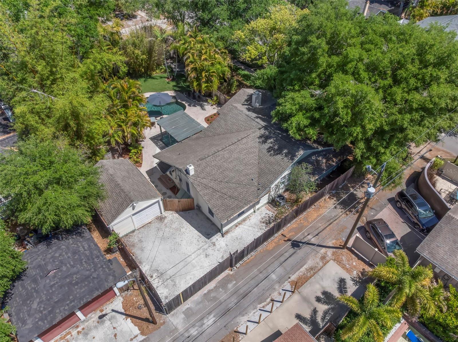 230 27TH St ST PETERSBURG, FL 33713