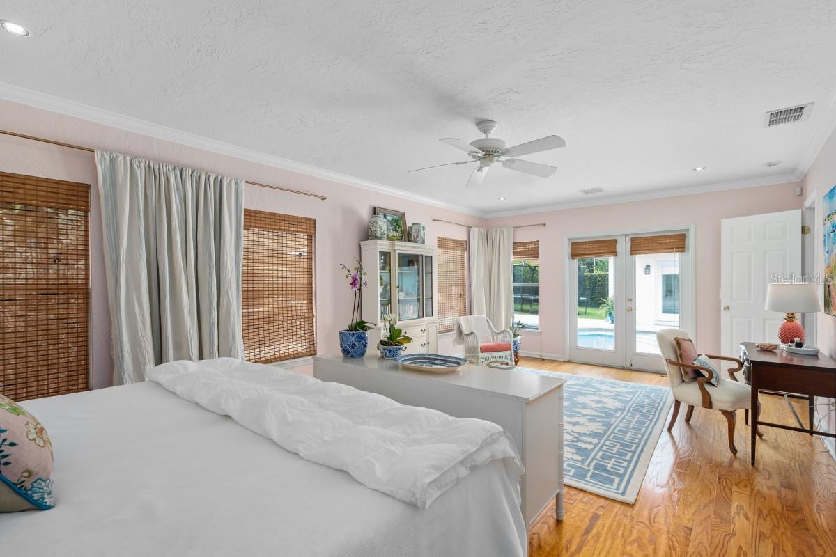 1410 POINSETTIA Ave ORLANDO, FL 32804