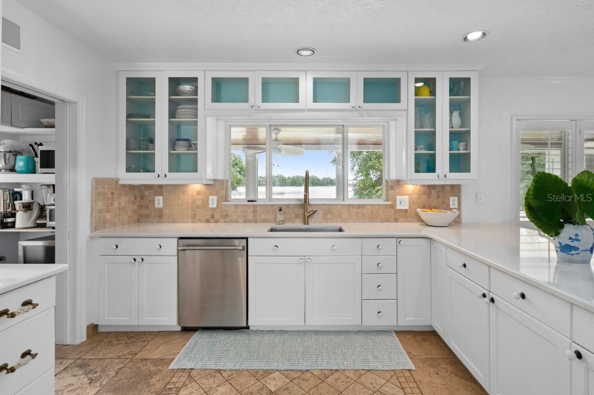 1410 POINSETTIA Ave ORLANDO, FL 32804