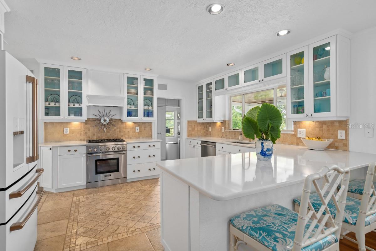 1410 POINSETTIA Ave ORLANDO, FL 32804