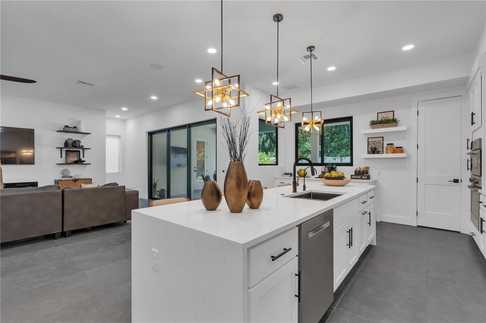 239 E HARDING St ORLANDO, FL 32806