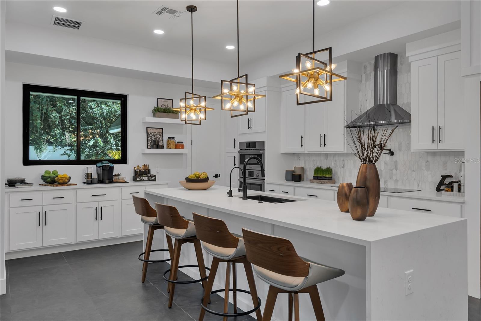 239 E HARDING St ORLANDO, FL 32806