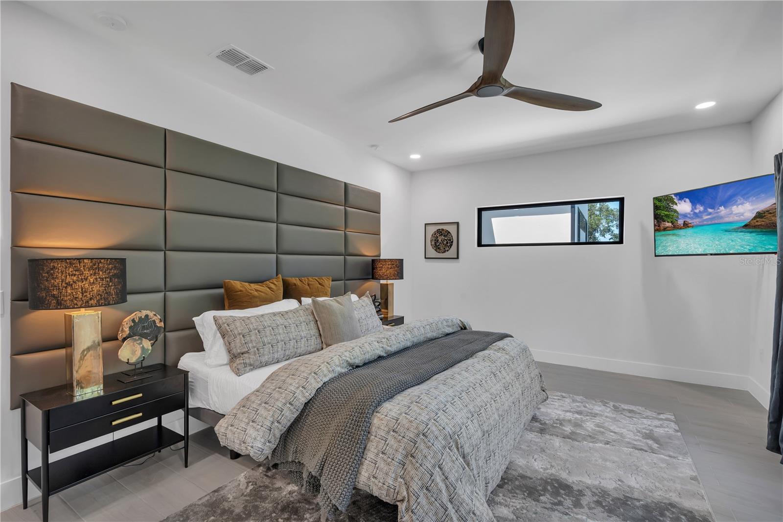 239 E HARDING St ORLANDO, FL 32806