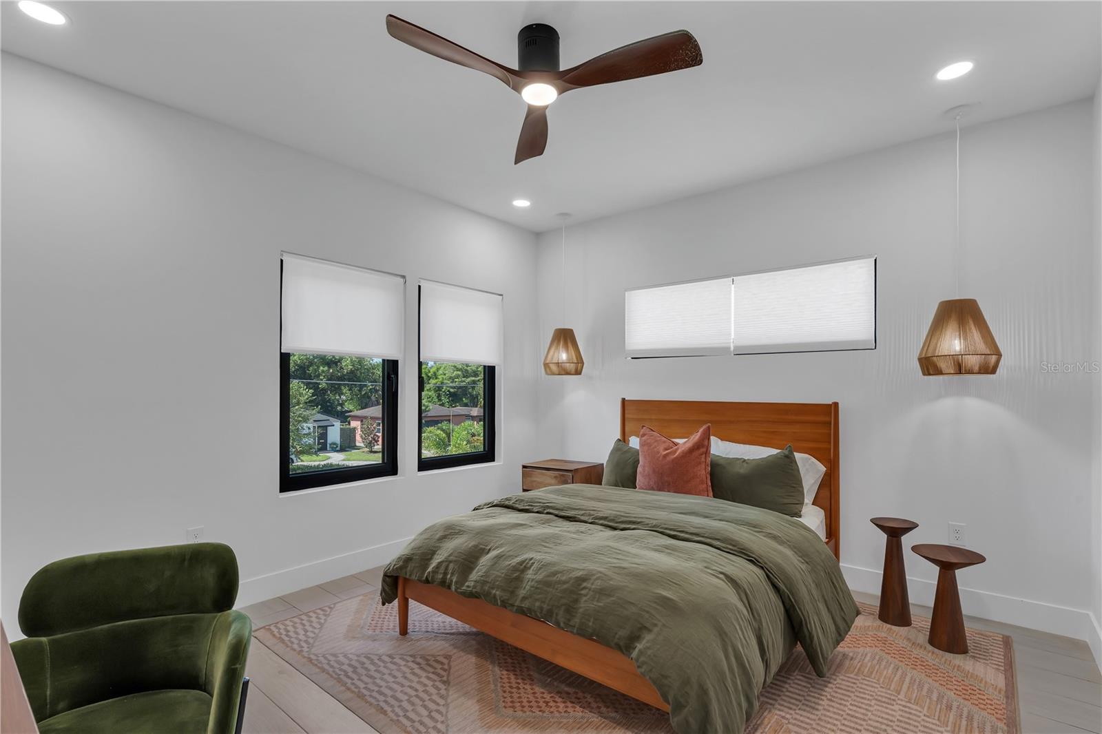 239 E HARDING St ORLANDO, FL 32806