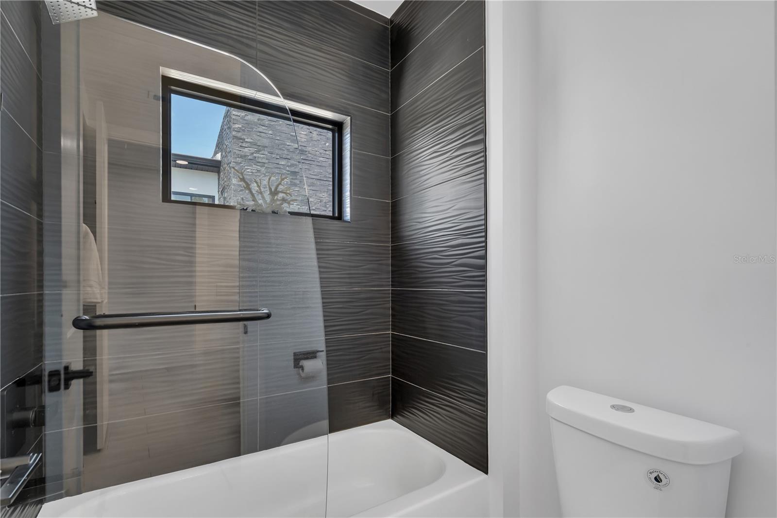 239 E HARDING St ORLANDO, FL 32806